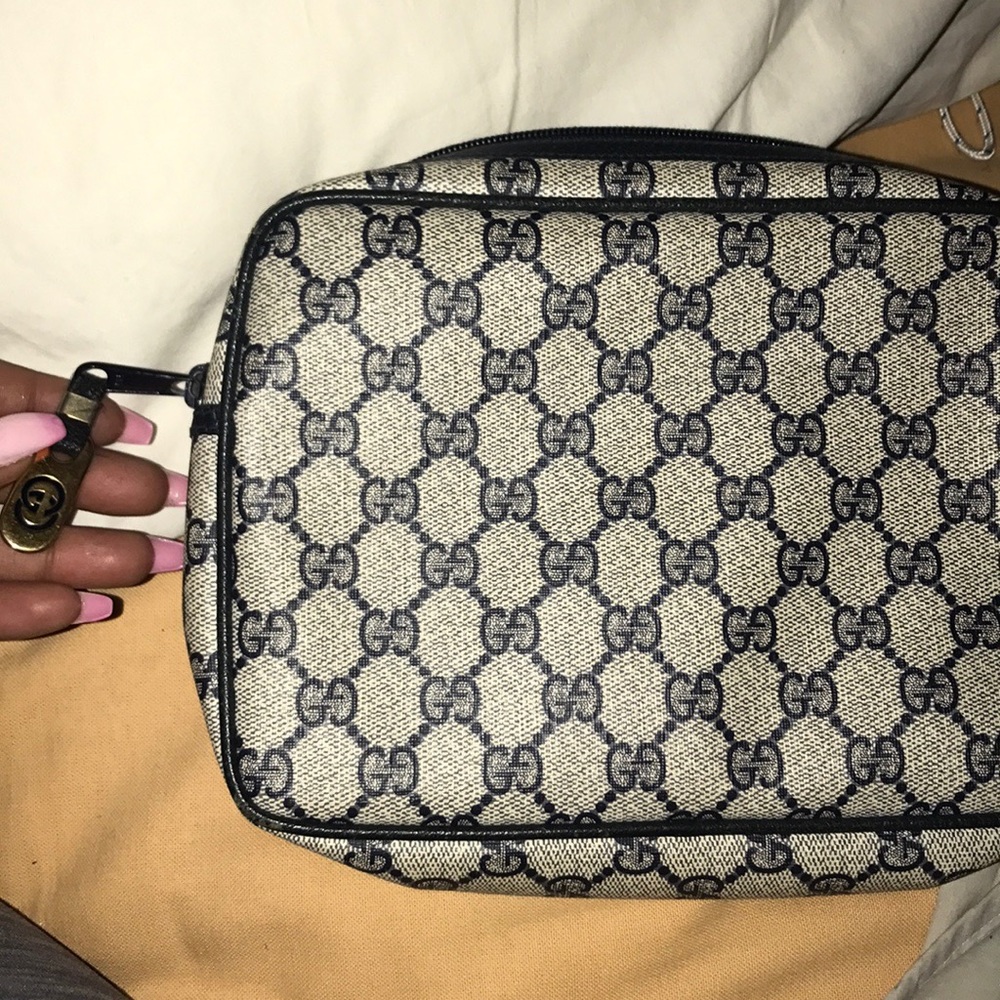 Gucci wristlet 100% authentic